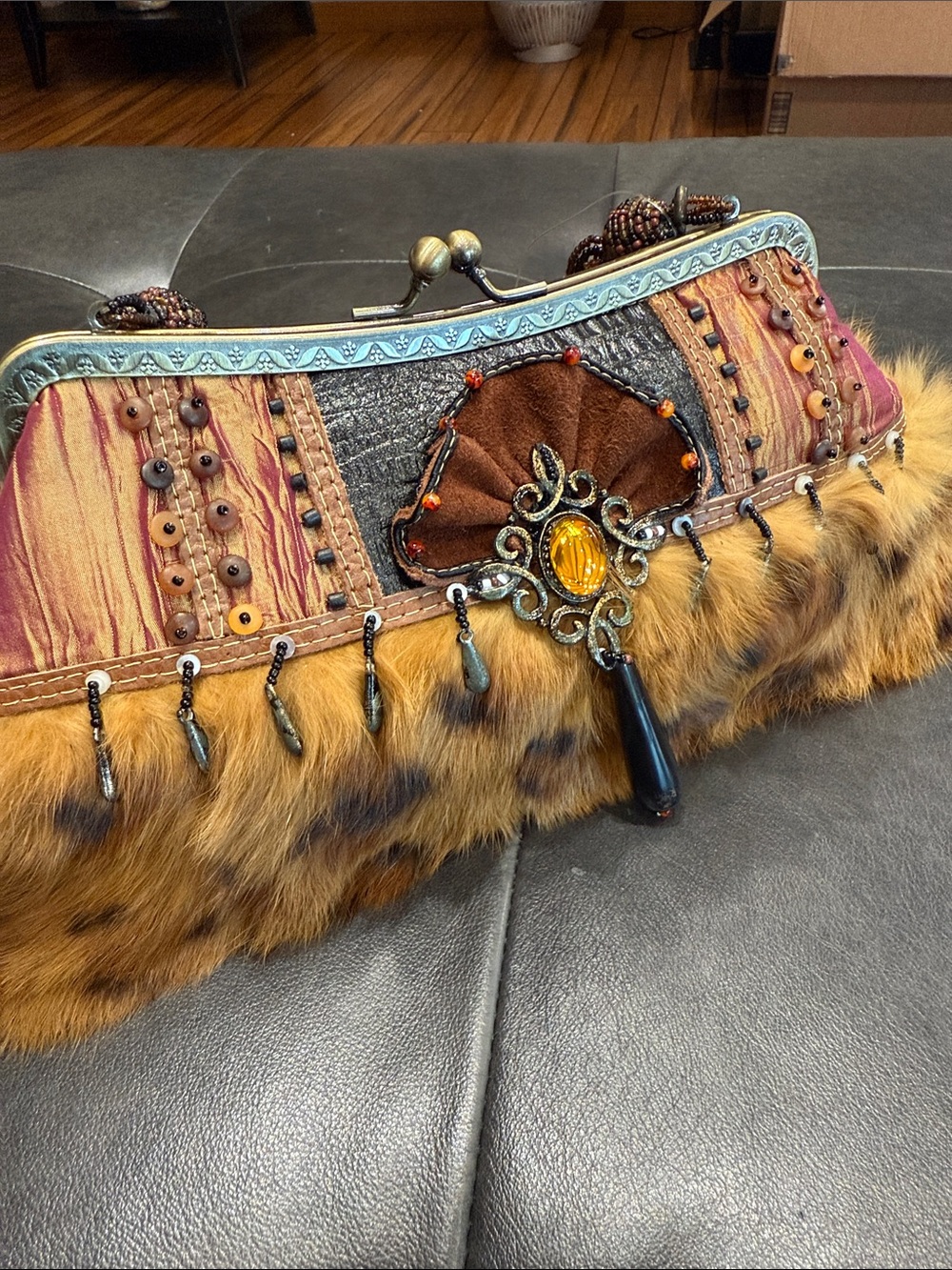 NEW! Mary Frances Animal Instincts Faux Fur Jeweled Beaded Crossbody Clutch - Picture 7 of 11